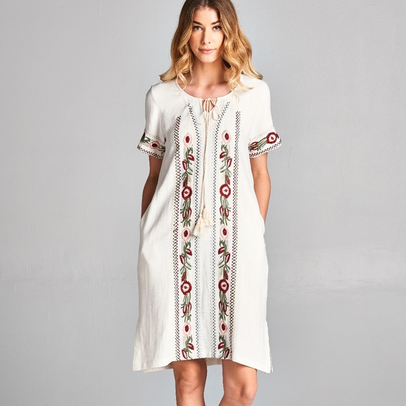 Tea N Rose Dresses & Skirts - Ivory Embroidered Linen Pocket Shift Dress